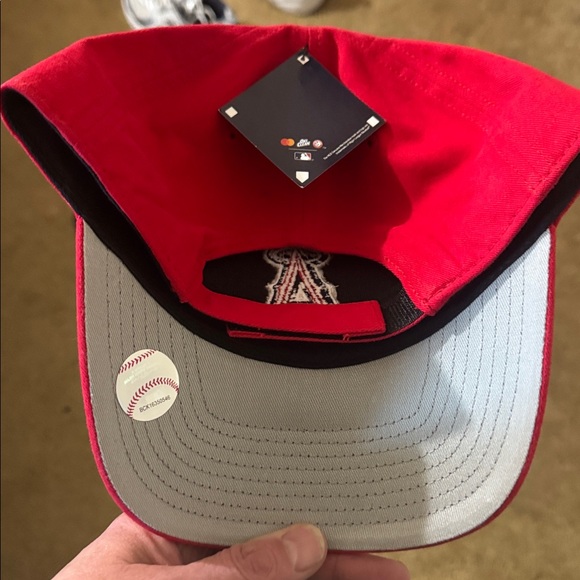 New hat - Picture 2 of 4